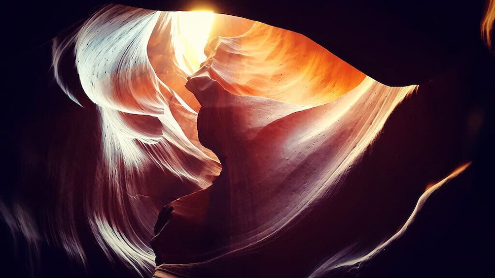 Upper Antelope Canyon & Horseshoe Bend Bus Tour