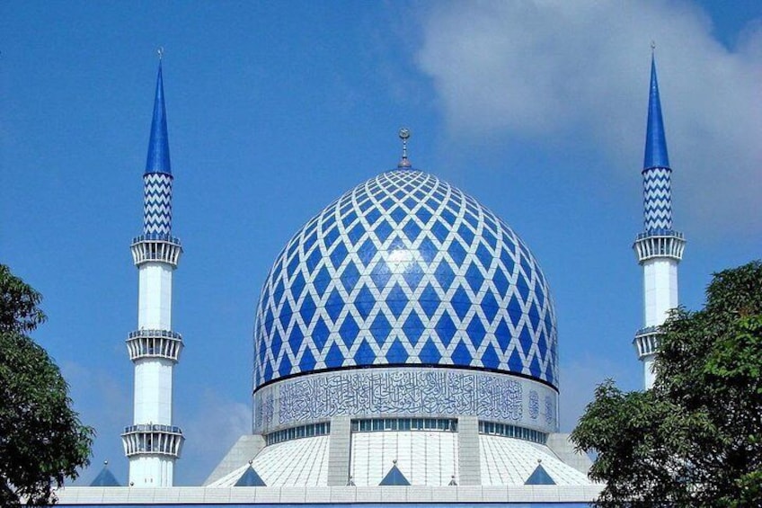 Sultan Salahuddin Abdul Aziz Mosque