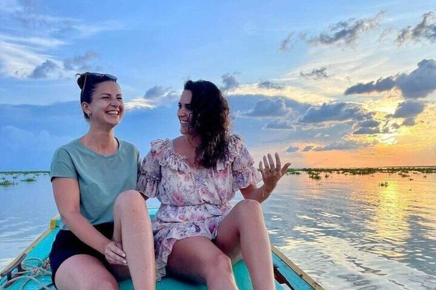 Sunset tour of floating village Kampong Phluk on Tonle sap