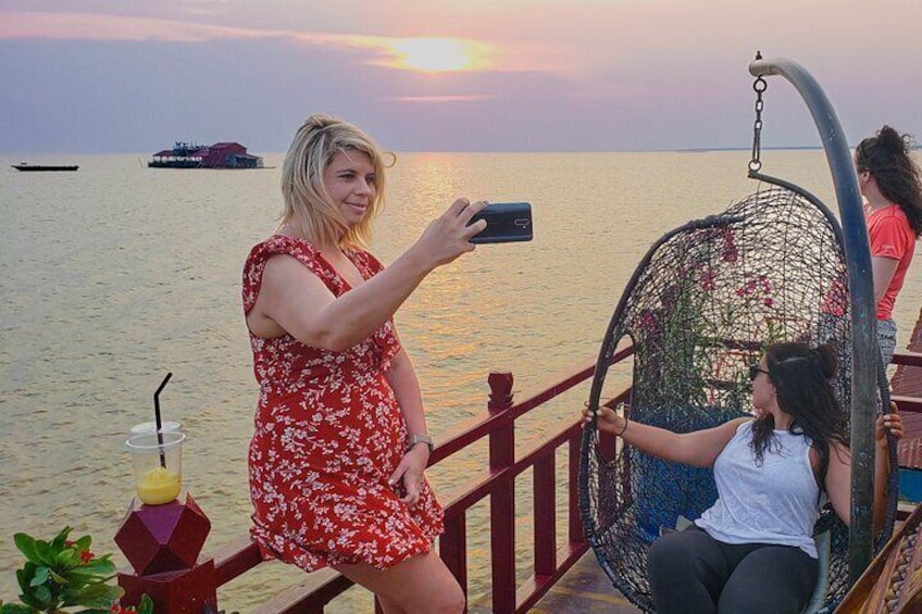 Sunset tour of floating village Kampong Phluk on the Tonle Sap