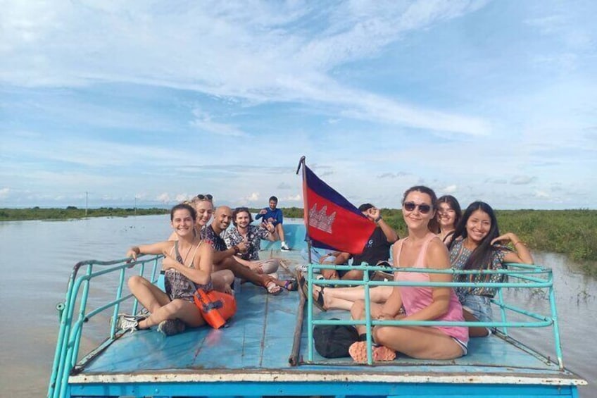 Sunset tour of floating village Kampong Phluk on the Tonle Sap