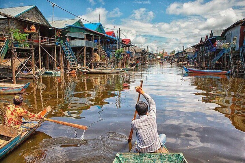 Sunset tour of floating village Kampong Phluk on the Tonle Sap