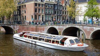 100 Highlights Canal Cruise with Audio Guide
