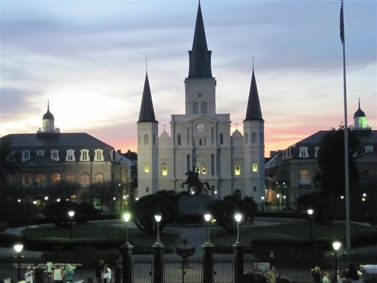 Henley's Private Custom Tours of New Orleans