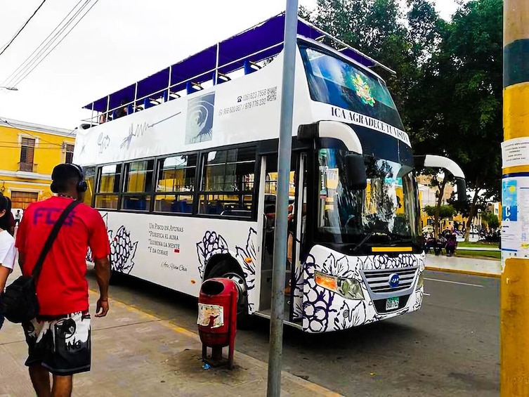 Sightseeing bus in Ica & Huacachina
