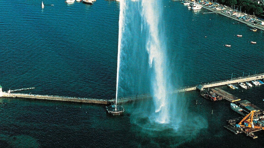 fountain in geneva