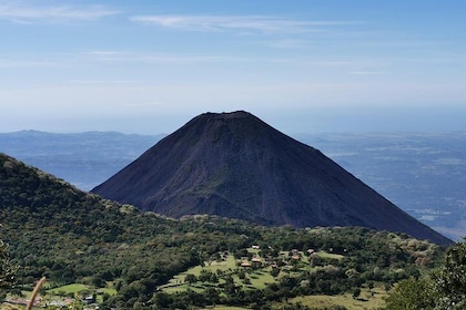 Full Day Tour : Izalco Volcano + Cerro Verde Park