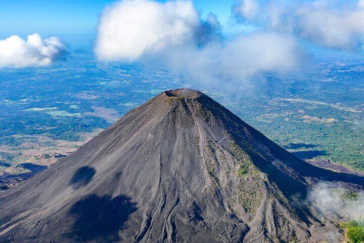  Izalco Volcano Hiking