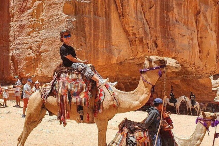 One Day Petra & Wadi Rum For 4 Travelers