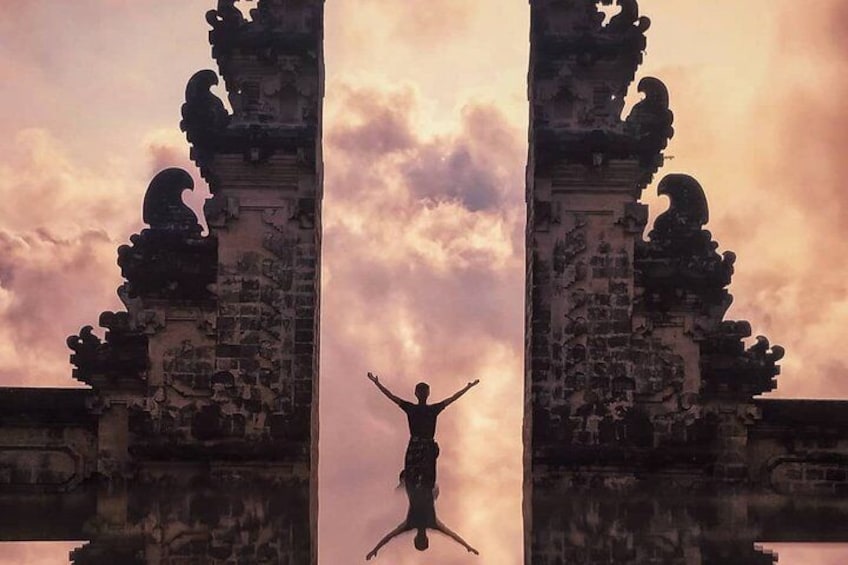 Gate of Heaven (Lempuyang Temple)