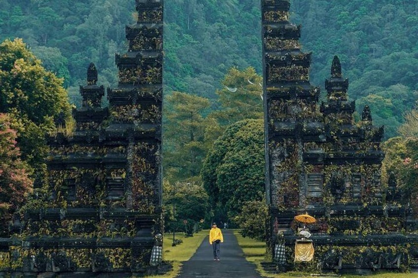 Handara Gate