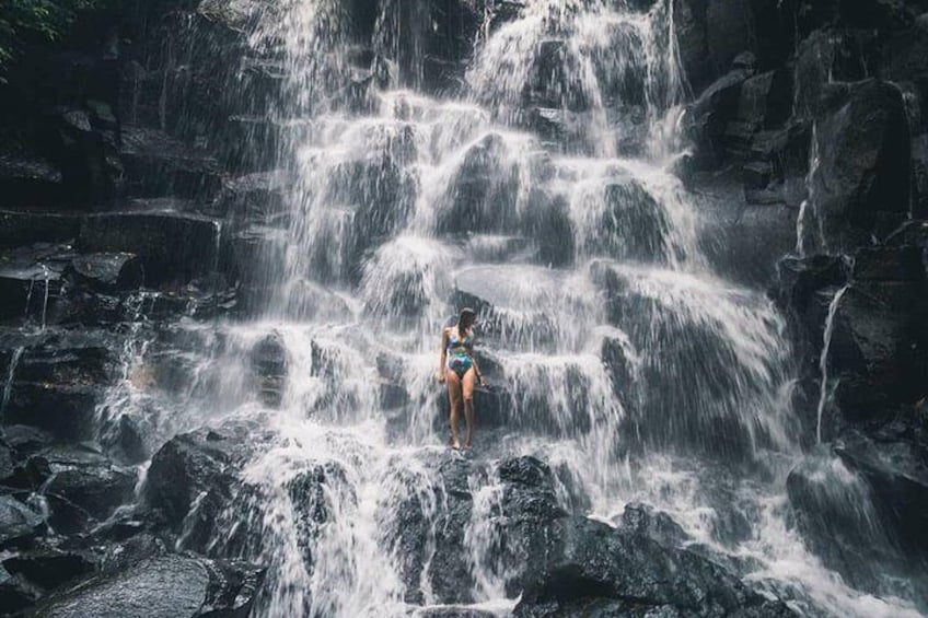 Kanto Lampo Waterfall