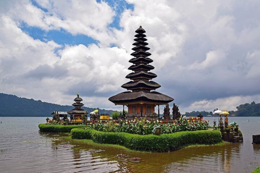 Ulun Danu Temple