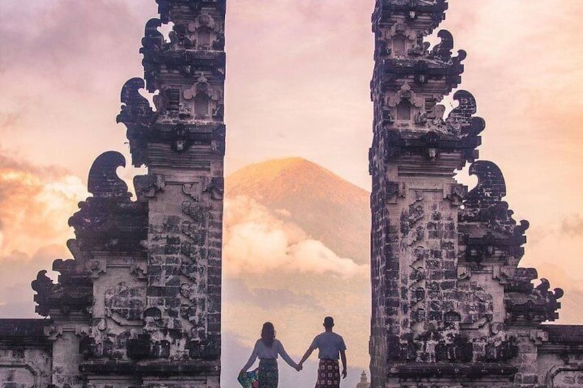 Gate of Heaven (Lempuyang Temple)