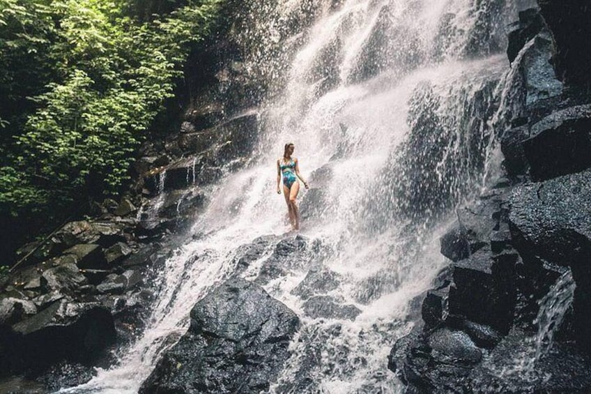 Kanto Lampo Waterfall