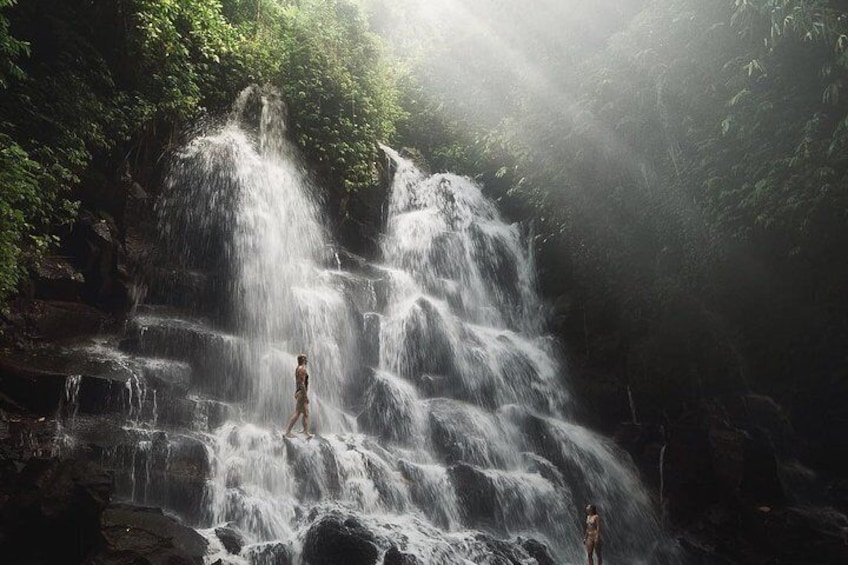 Kanto Lampo Waterfall