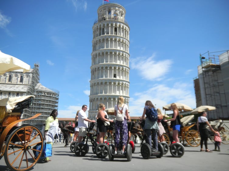 Foto 3 von 9 laden Pisa Segway Tour