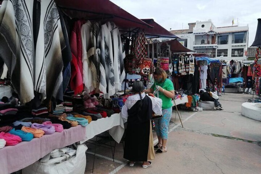 Private Full Day -Trip To Otavalo and surroundings