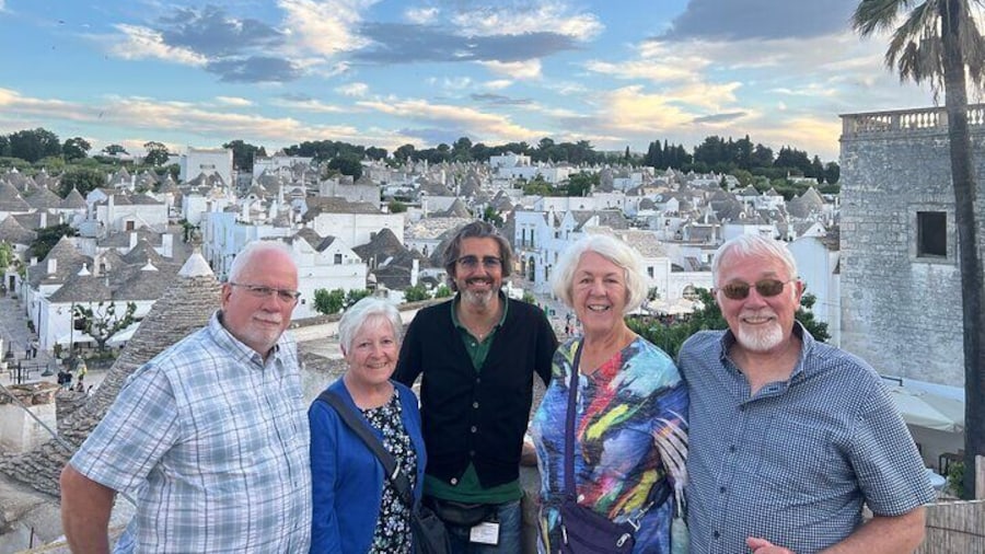 ALBEROBELLO - the best view of the "Trulli" with travelers from USA