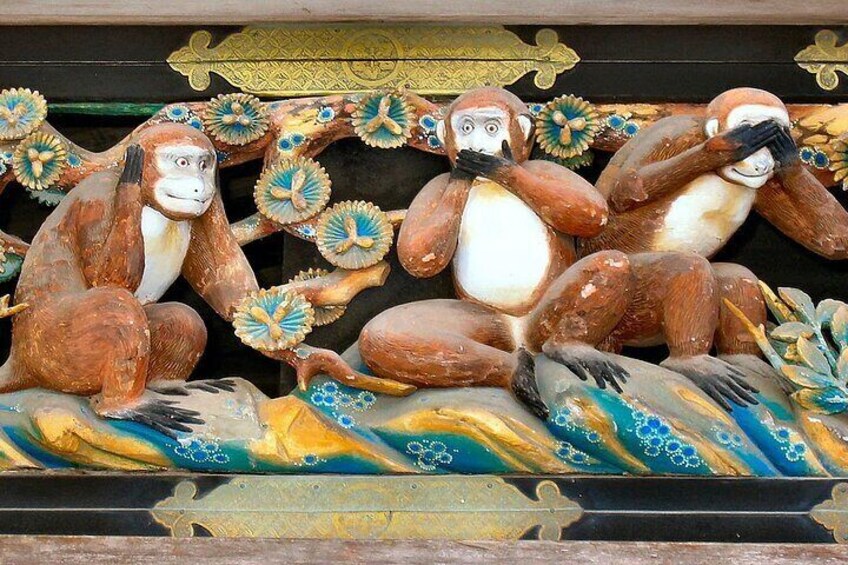 The Three Wise Monkeys in Toshogu Shrine 