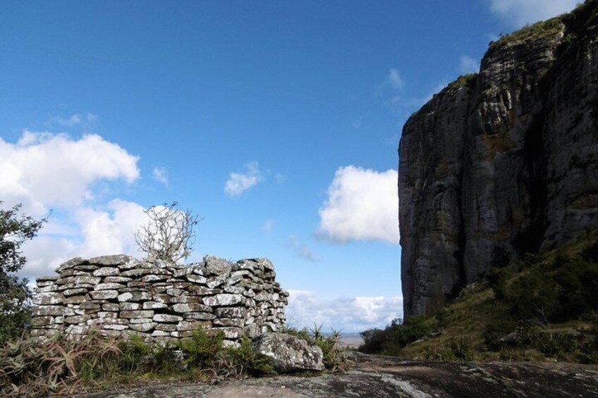 TOMB AND BIG WALL