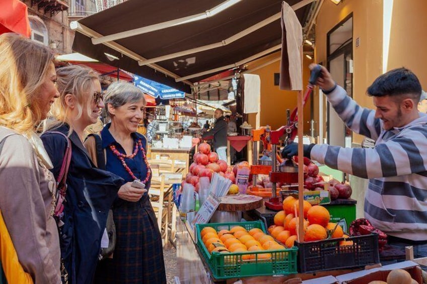 Stroll through the energetic Mercato Capo
in your private tour