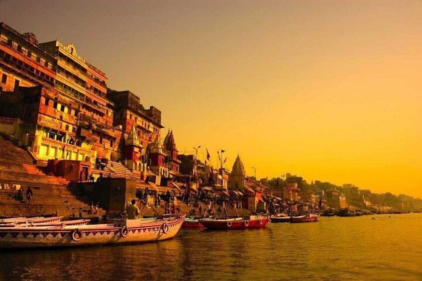 Stunning Views of the River Ganges at Sun Rise