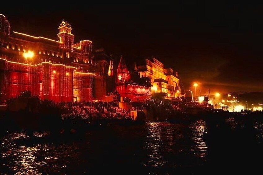 Varanasi Evening Walking Tour with Ganga Arti
