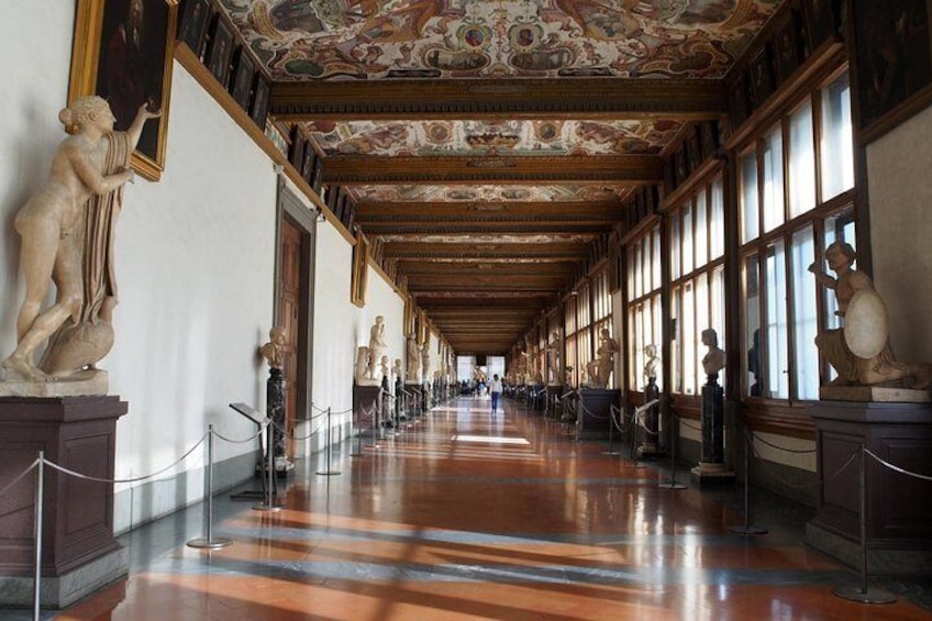 Uffizi Gallery Private Tour with 5 Stars Guide