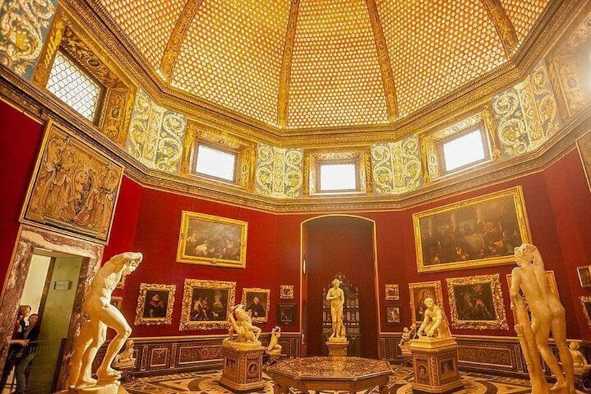 Uffizi Gallery Private Tour with 5 Stars Guide