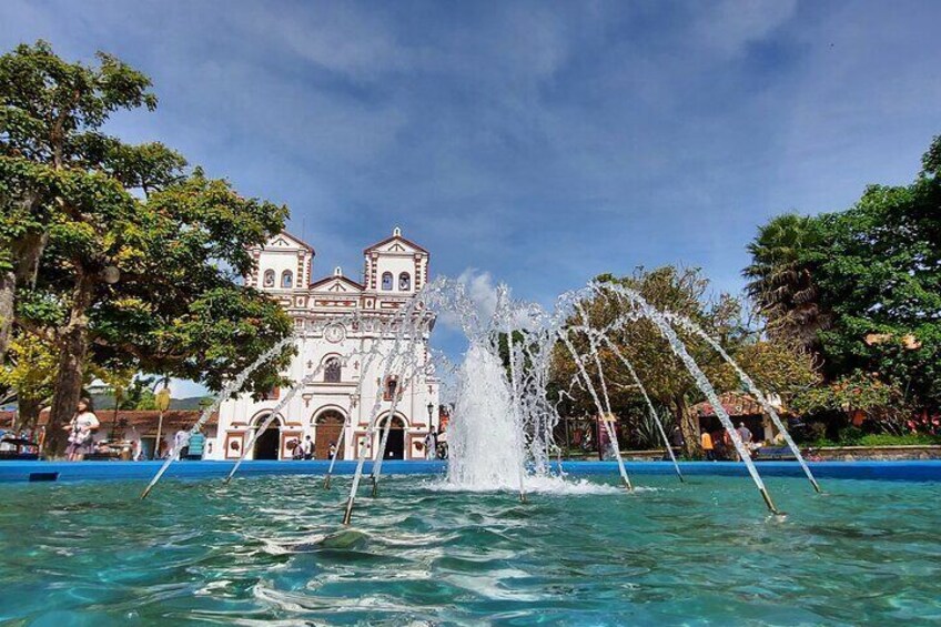 Private Tour To Guatape From Medellin