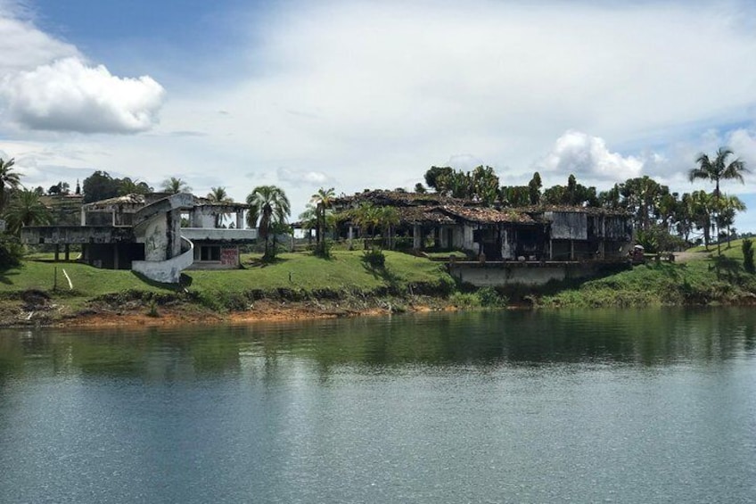 Private Tour To Guatape From Medellin