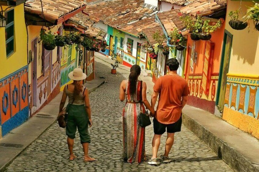 The Most Complete Guatape Rock Private Tour in Medellin