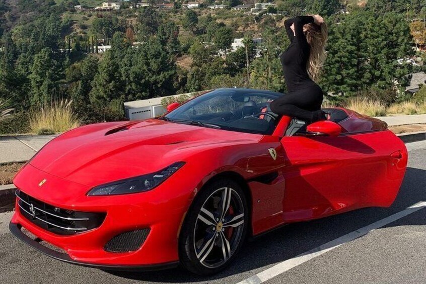 30-Minute PRIVATE Ferrari California Driving Tour To Hollywood Sign