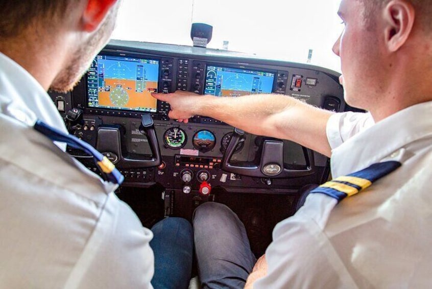 Hobart 1-Hour Learn to Fly Experience