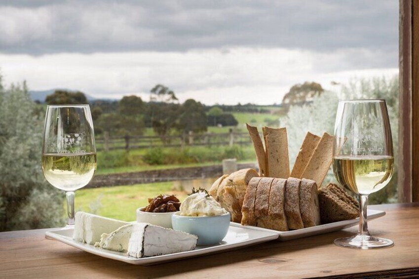 Laid back Small-Group Yarra Valley Winery Tour with Wine,Gin,Cider,Cheese + more