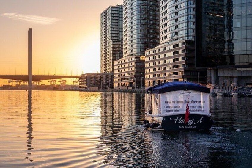 2-Hour Self-Drive Boat Hire on the Yarra River