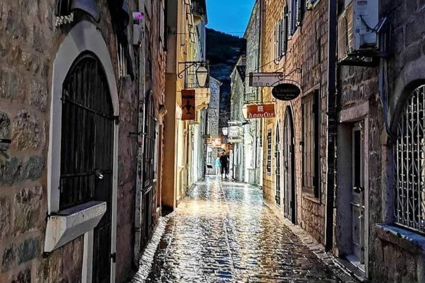 Streets in Budva, day tour