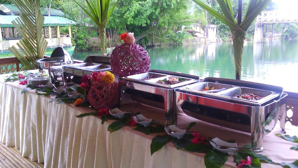 Buffet style lunch served in Bohol