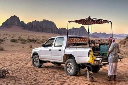 Full Day Jeep Tour in Wadi Rum Desert | Guide | 7 hours | lunch included
