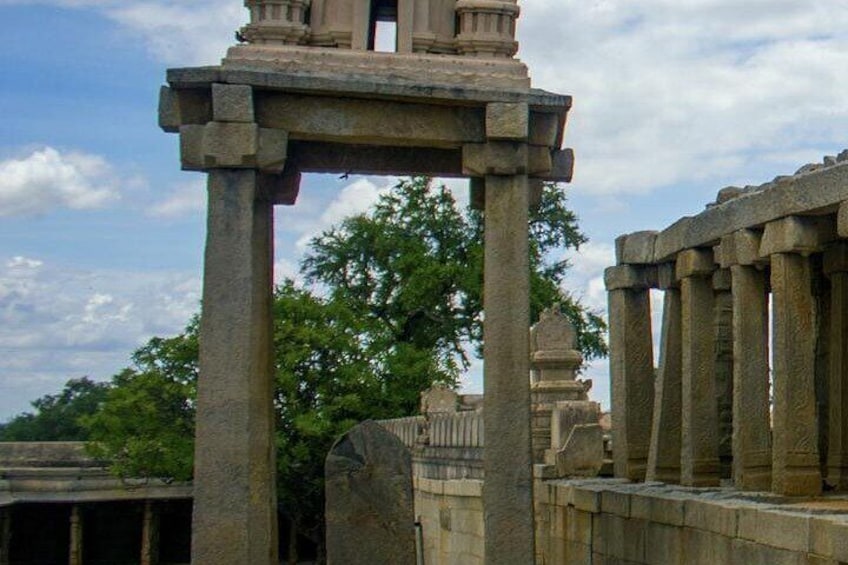 Excursion to visit Lepakshi Temple & Nandi Hills from Bangalore