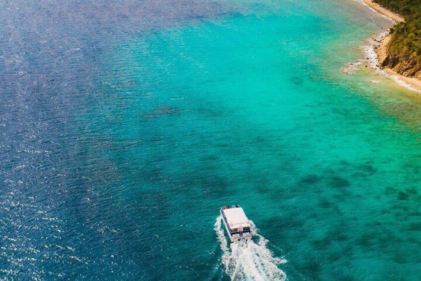 Reef Surfari speeding to the snorkeling grounds