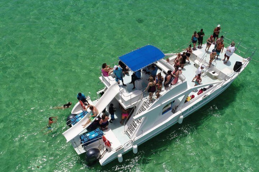 Sabina del Mar Party Boat VIP