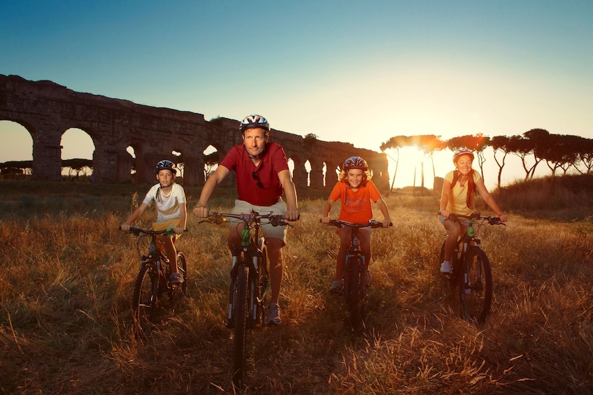 4,5-h E-Bike Tour Appian Way, Aqueducts & Caffarella Park