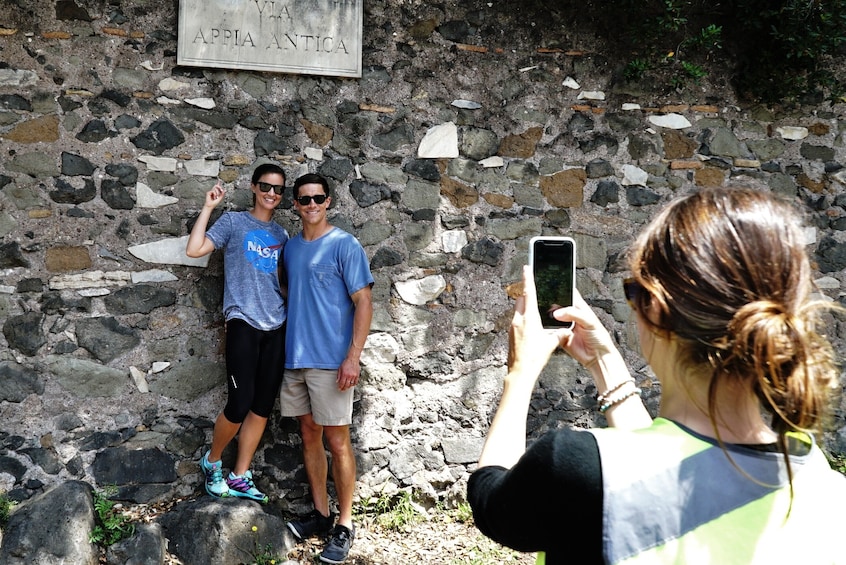 E-Bike + Food stop: Appian Way, Catacombs & Aqueducts park