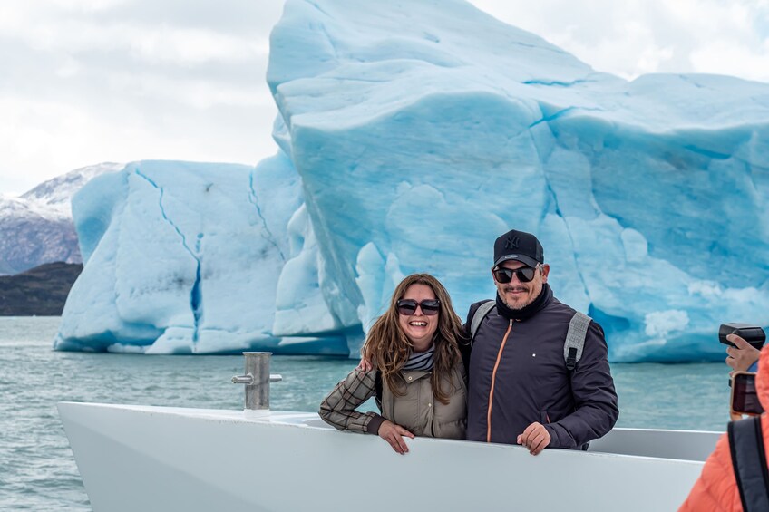 Full-Day Glacier Cruise from El Calafate with a Scenic Stop