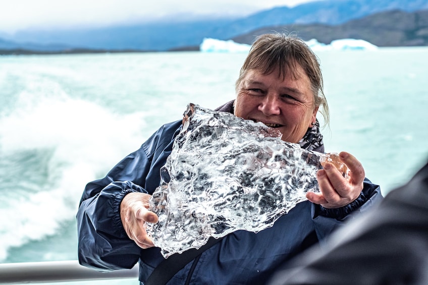 Full Day All Glaciers Cruise from El Calafate with 1 Stop