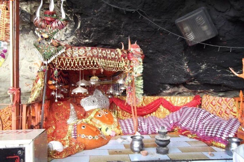 The Hinglaj Mata is believed to be a very powerful deity – among the most revered in the Hindu tradition.