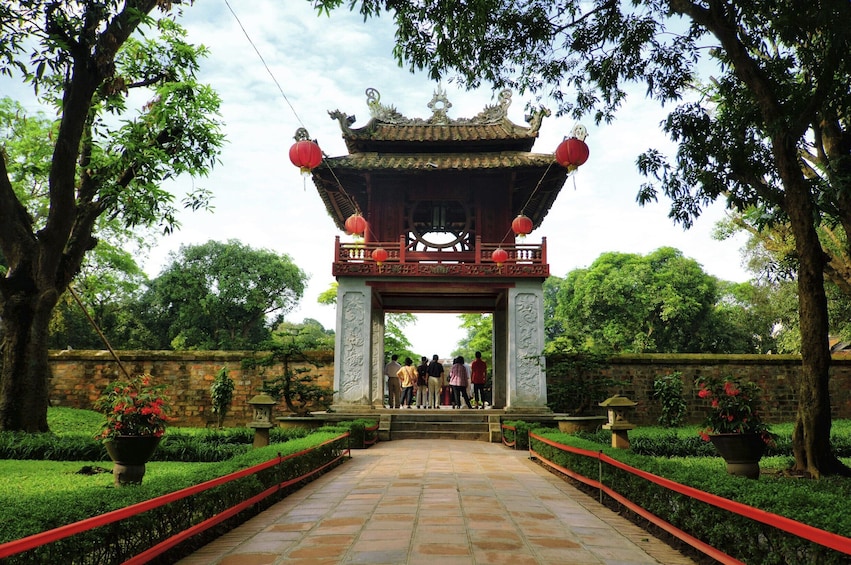 Water Puppet Show with Hanoi City Afternoon Tour