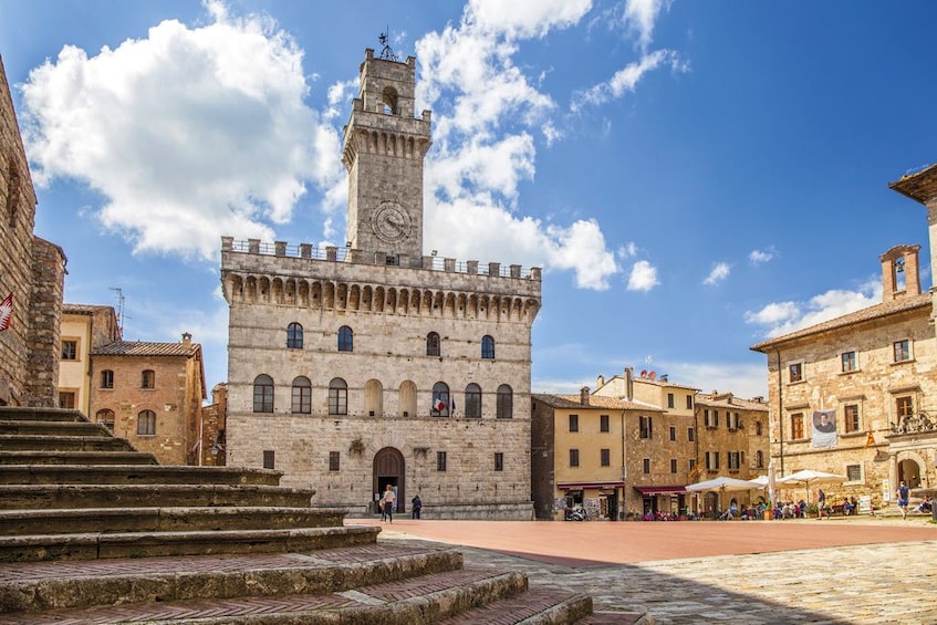 Montalcino, Pienza & Montepulciano Wine Tour From Siena